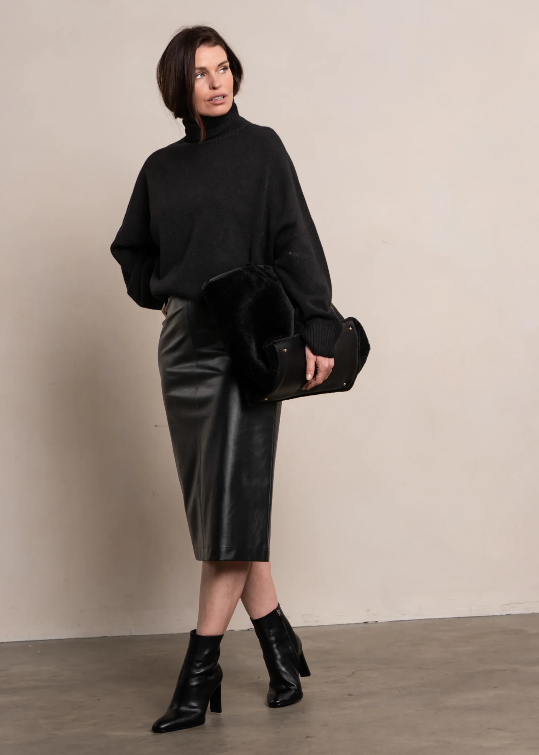 Colette_Black_Penny_Black2_83d2d415-69c4-4816-8e11-fcd2be1d5368.png